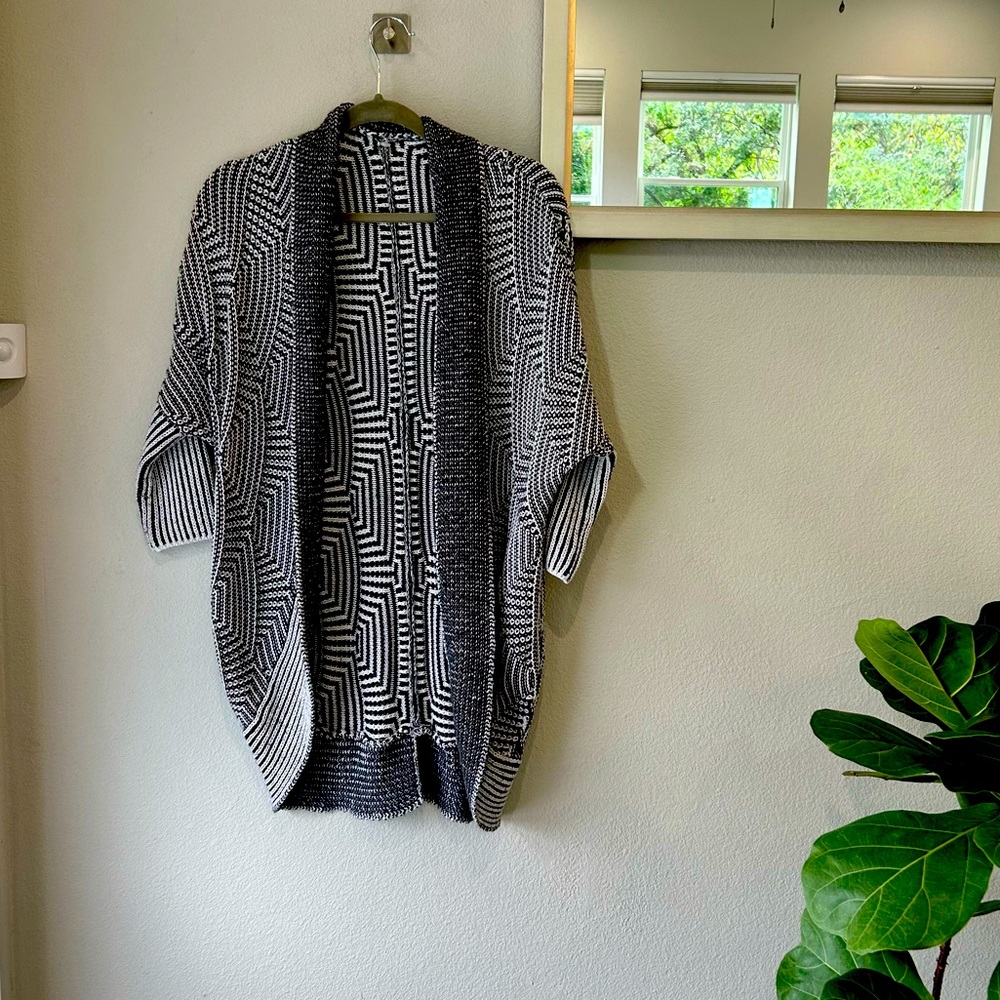 Cardigan with funky pattern